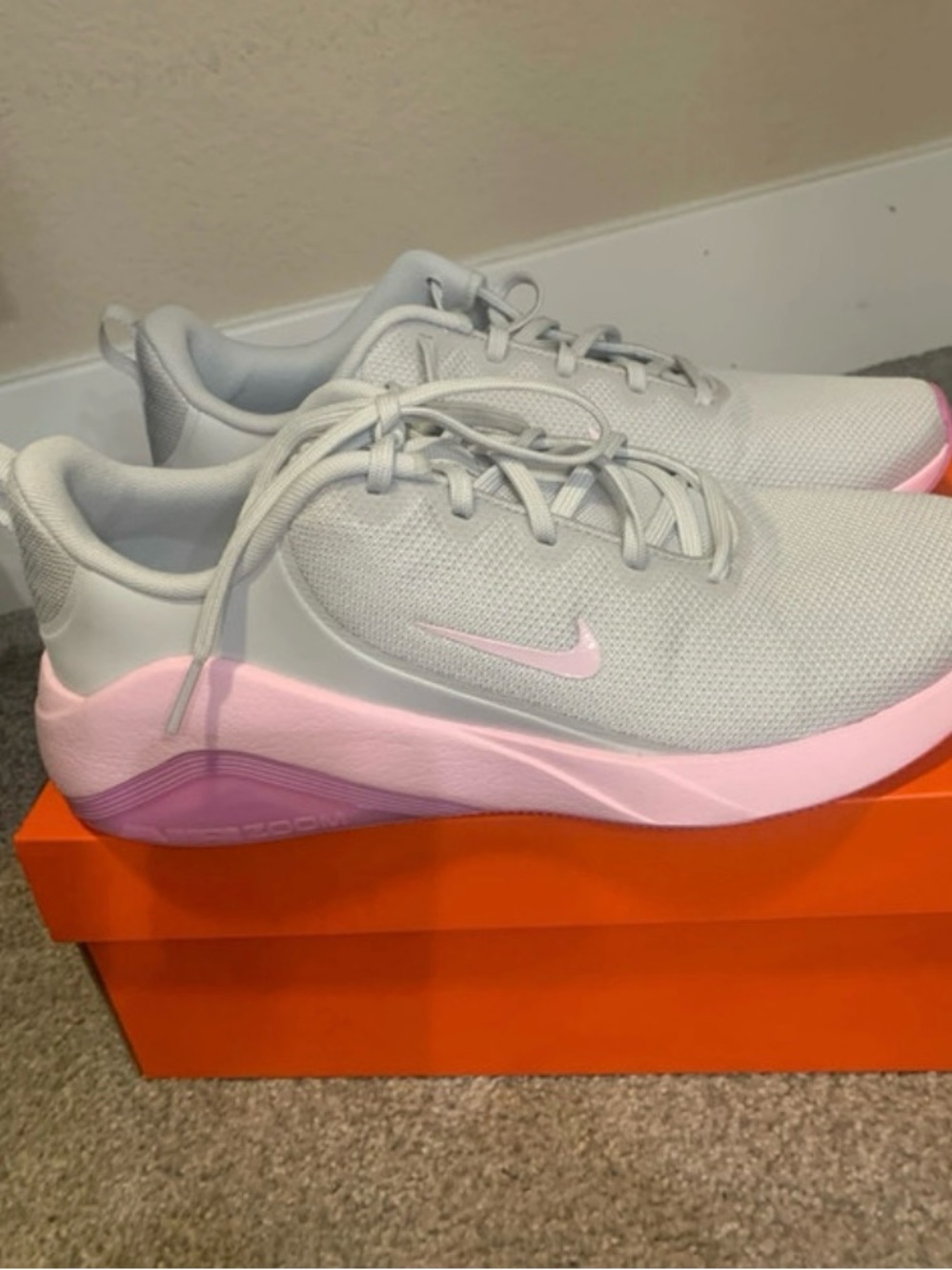 NIB Nike Air Zoom Bella 7 Gray Pink Women’s Size 11